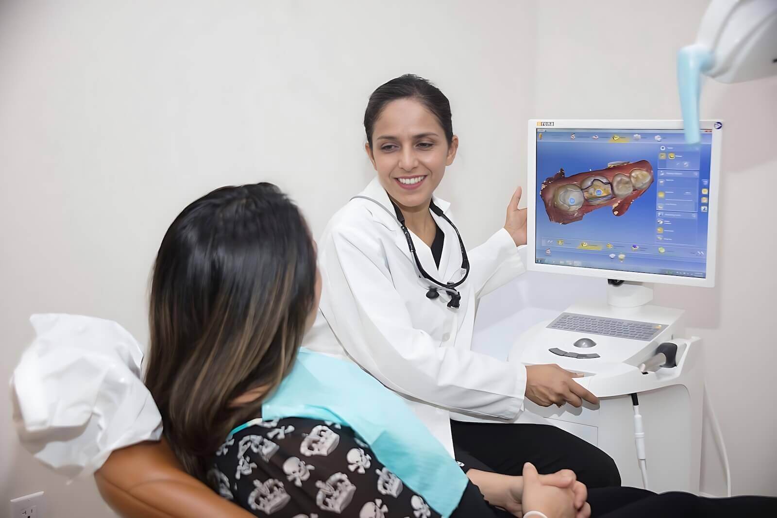 Cosmetic dentist in Plantation, FL