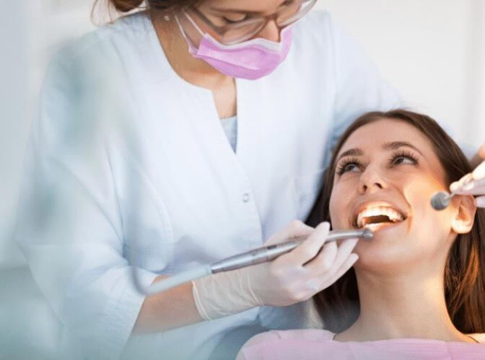 Should You Choose a Cosmetic Dentist or Stay With Your Regular Dentist?