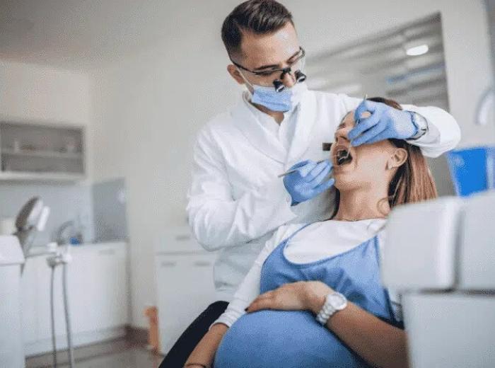 Toothache At 2 AM? What To Do When A Dental Emergency Strikes At Night