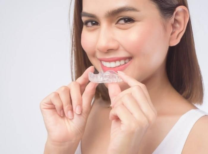 Invisalign vs. Six Month Smiles: Which is the Best Option?