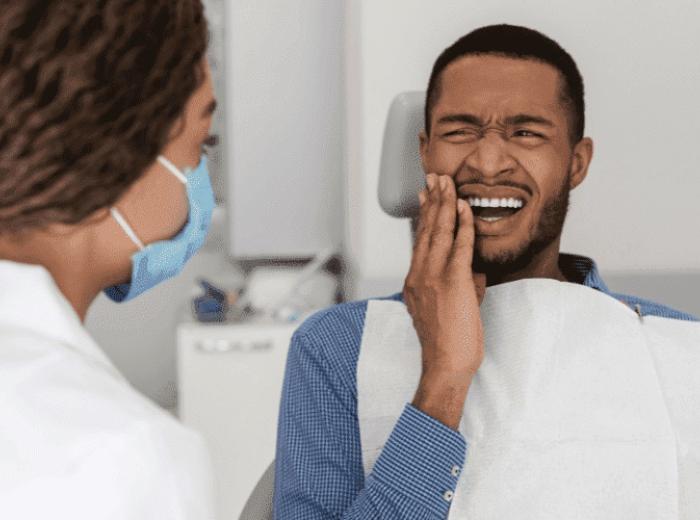 Tooth Hurting? Here’s When to See a Dentist