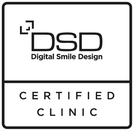 Digital Smile Design certified clinic badge.